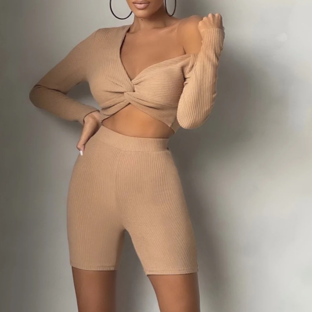 Club L Cold Shoulder Short Set